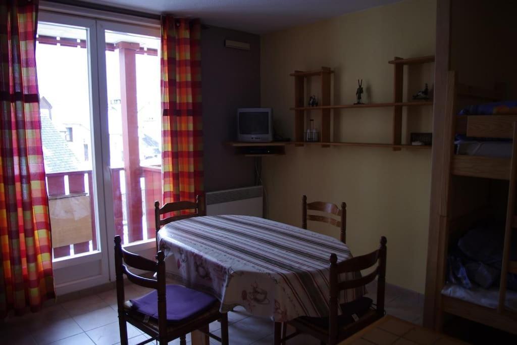 Agreable Studio A 400 M Du Centre Ville De Luz 뤼생소베르 외부 사진